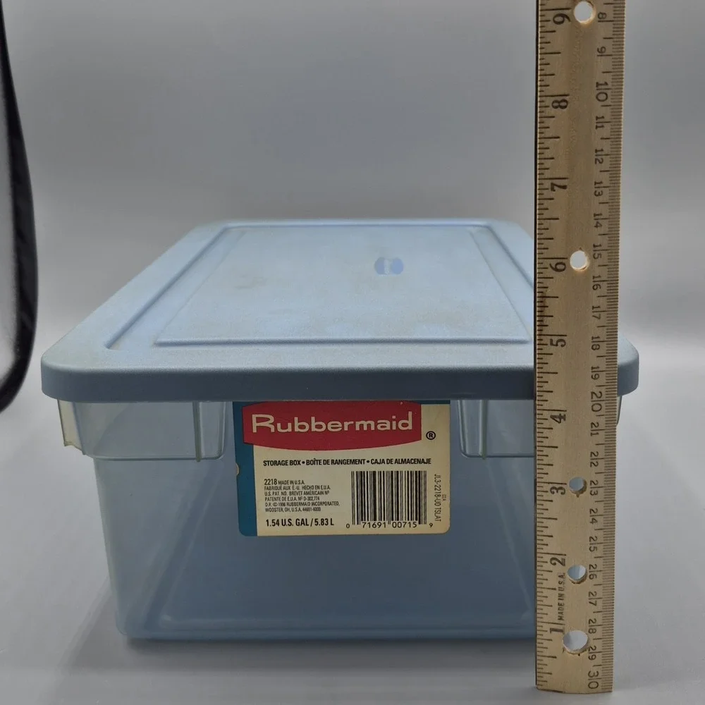 Vintage Rubbermaid 1.54 Gallon‎ Storage Box Blue 701H